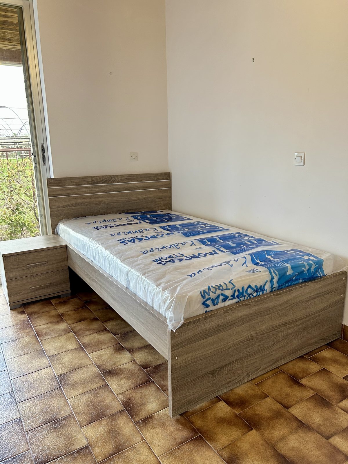 Δουλειά μας 18 — τοποθέτηση επίπλων, Έπιπλα Καψής Αμαλιάδα